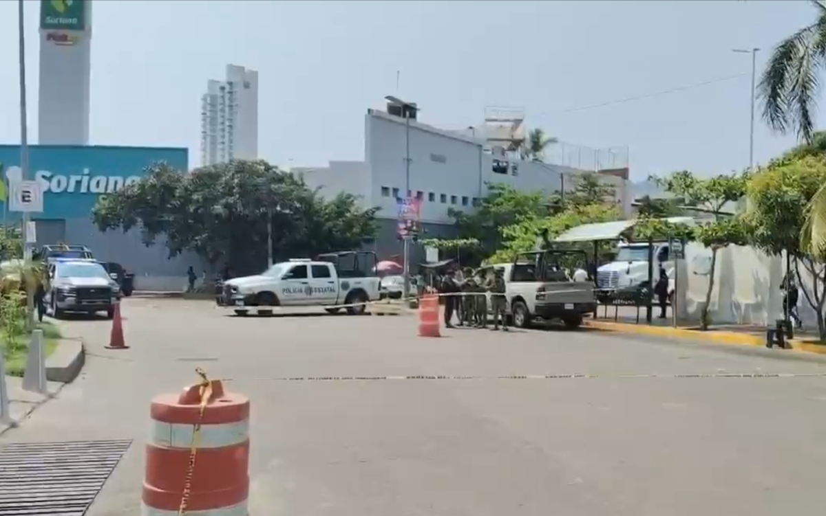 Hombres armados arribaron al sitio ubicado en plena zona del puerto de Acapulco. (Foto: Especial)