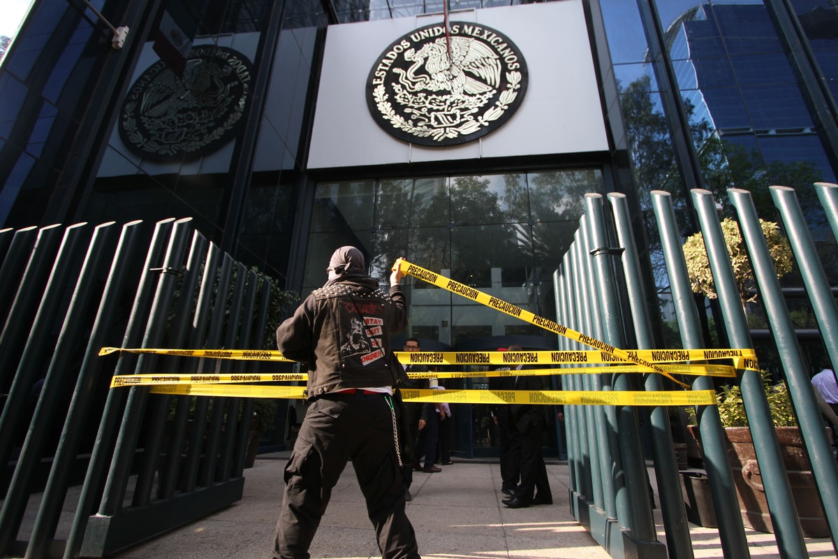 La extinta PGR concentra casi la mitad de las condenas (12 de 26), seguida por el Ejército, SAT y Policía Federal. | Foto: Omar Franco (Archivo)