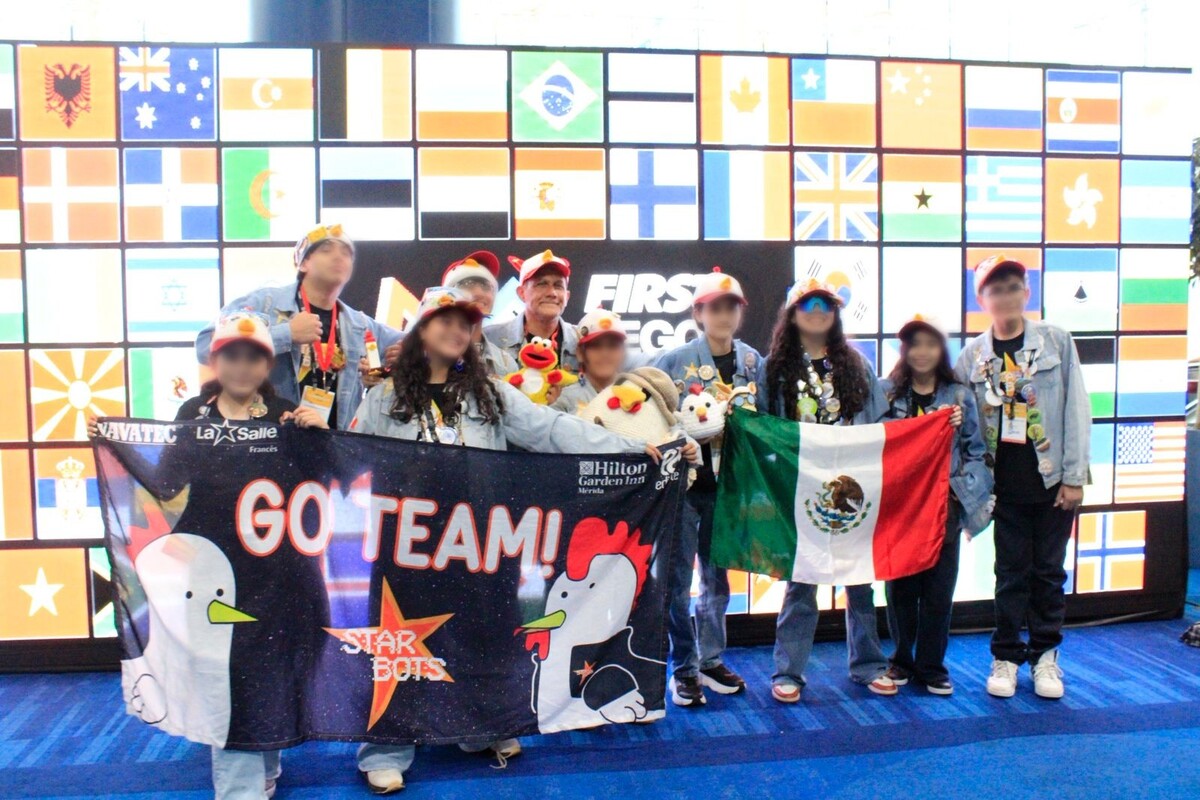 StarBots de Torreón, del La Salle Francés, finalista mundial.| Especial.