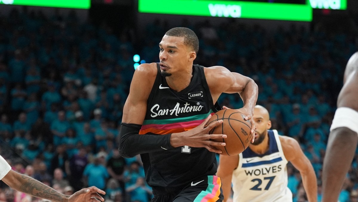 Wembanyama bate el récord de tapones en un partido de Playoffs de NBA (Reuters)