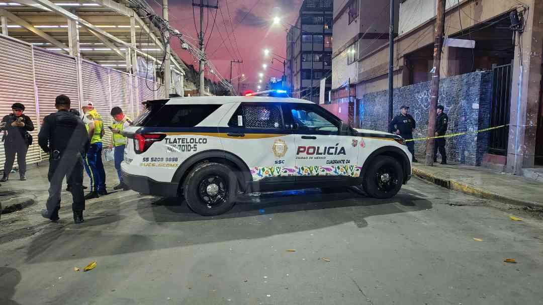 La zona fue acordonada en la parte trasera del mercado por policías capitalinos