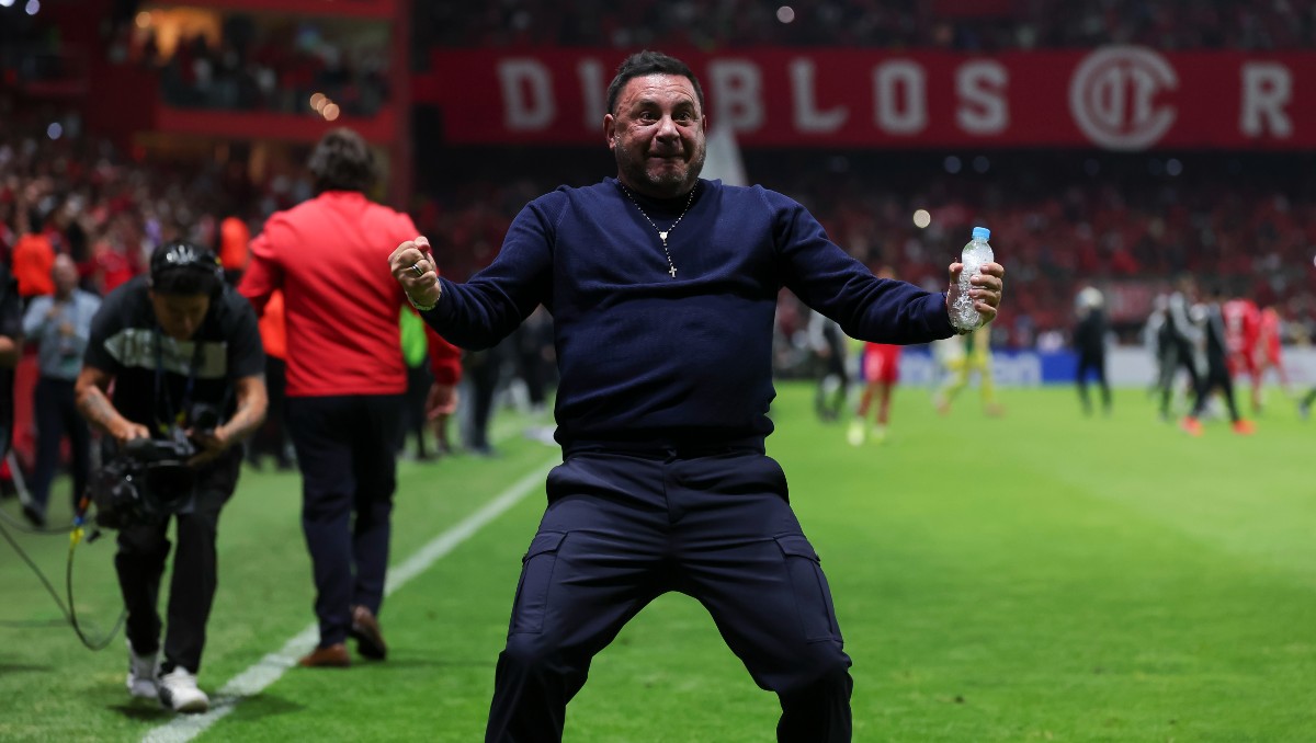 Antonio Mohamed tuvo un altercado con el DT del LAFC, Mark Dos Santos, por una celebración (Imago7)