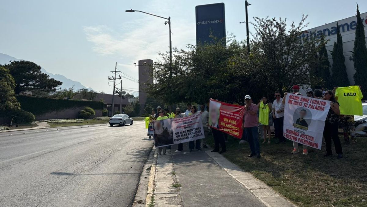 Un grupo de afectados se manifestó durante la tarde de este miércoles en San Pedro. | Edgar Plata