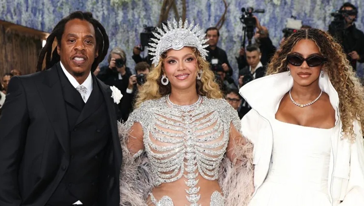 Su marido, Jay Z, llevó también uno de los accesorios más caros. | EFE