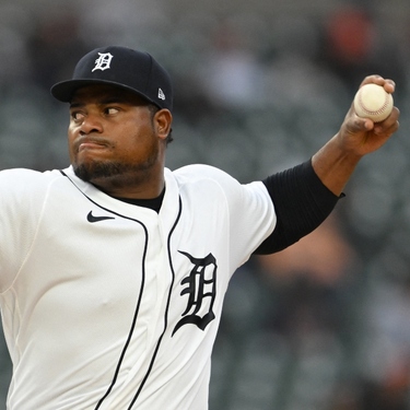 MLB anunció que el pitcher Framber Valdez será suspendido y tendrá que pagar una multa tras golpear a un rival.