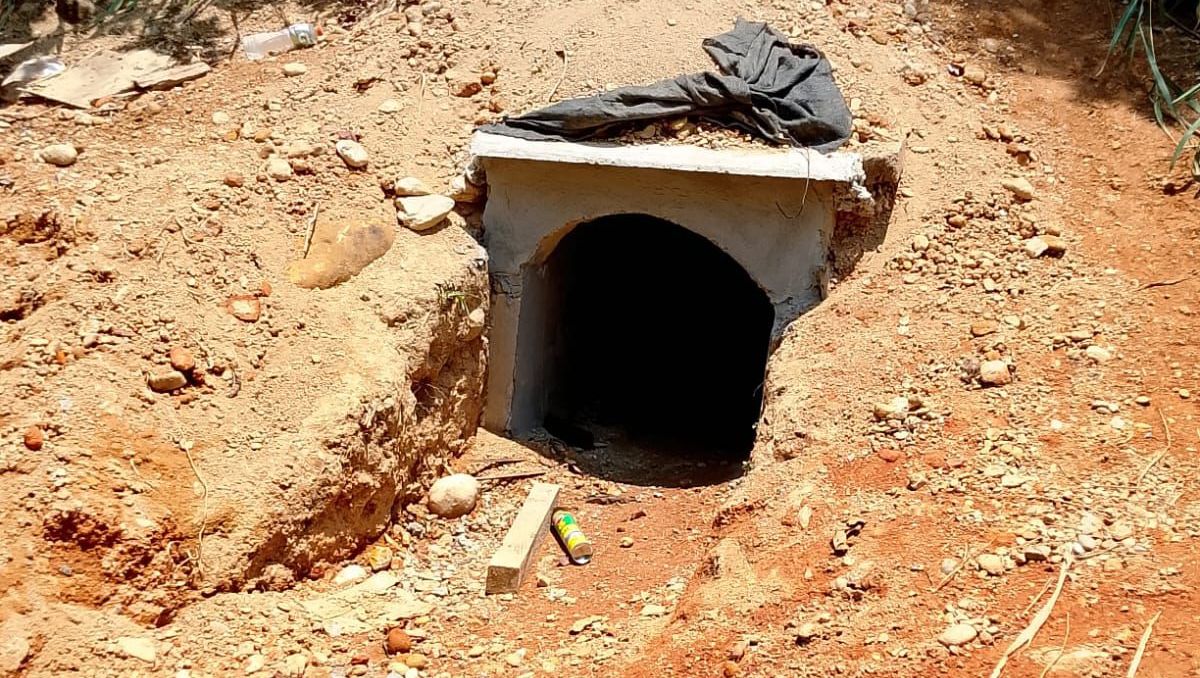 Túnel subterráneo fue localizado dentro de una vivienda en zona rural de Las Choapas. | Foto: Fluvio Cesar Martínez