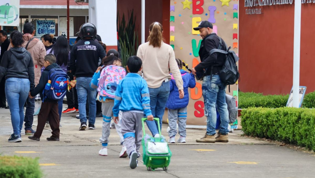Adelantan fin de ciclo escolar en Puebla | Agencia EsImagen