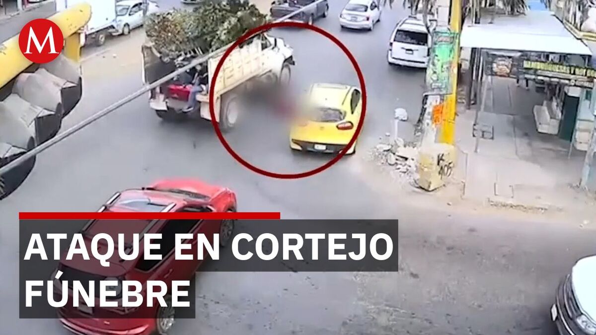 Cámaras captan el momento exacto en que disparan contra carroza fúnebre en Sinaloa