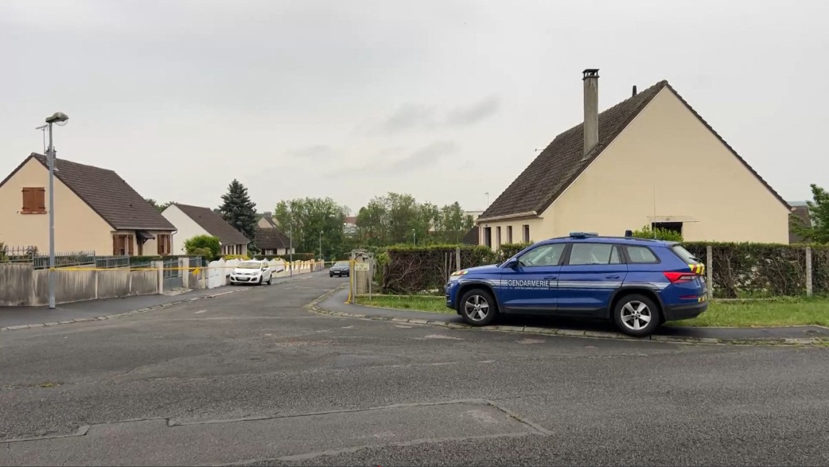 Chloé fue encontrada gravemente herida y luego falleció en Francia. | AFP