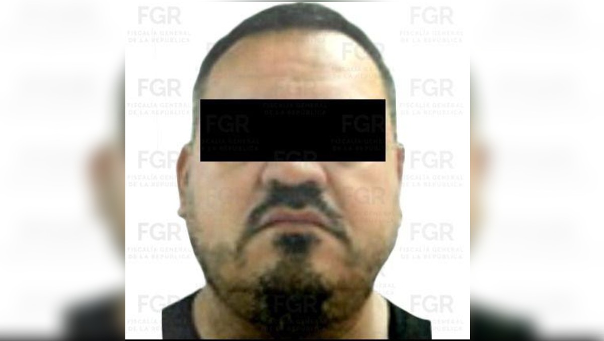 La FGR informó que el detenido permanecerá en un penal federal mientras continúan las investigaciones