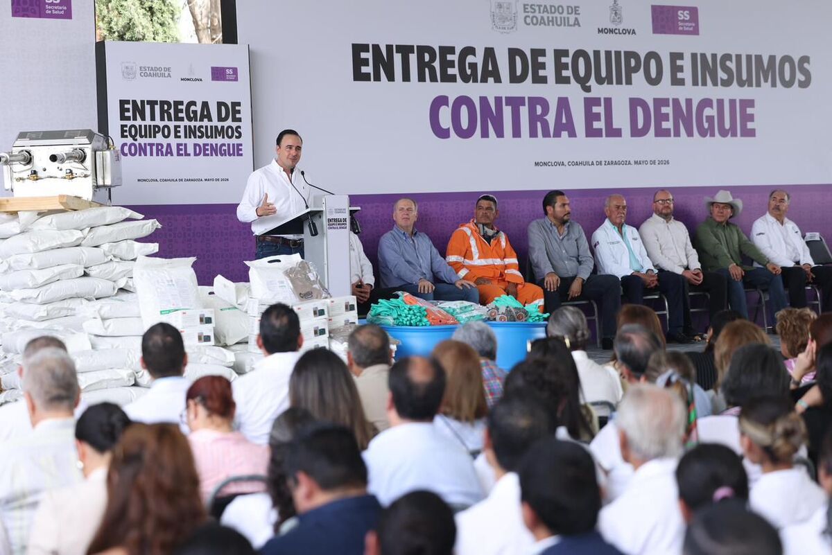 El gobernador Manolo Jiménez Salinas entregó vehículos, insecticidas y uniformes a las jurisdicciones sanitarias.| Especial.