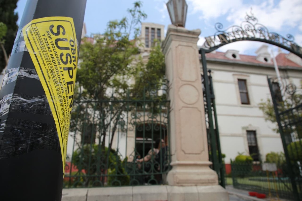 INAH ordena reubicar luminarias en Casa Rule