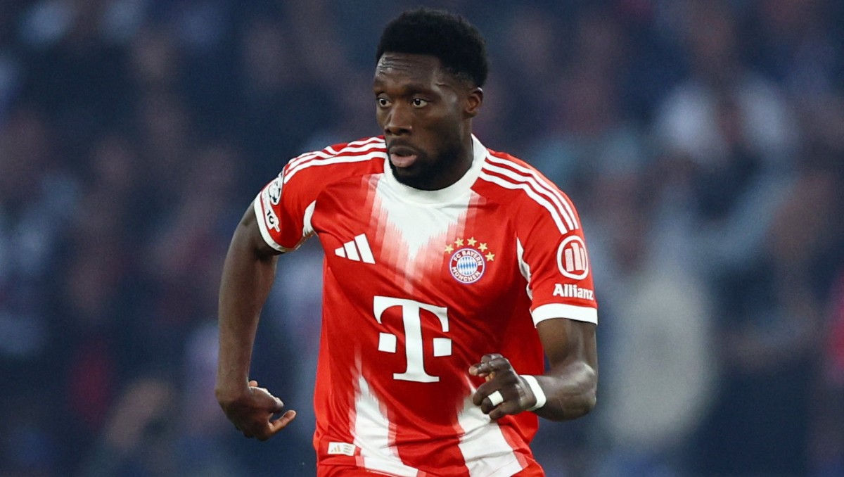 Alphonso Davies sufre una lesión muscular que podría dejarlo fuera del Mundial con Canadá (Reuters)