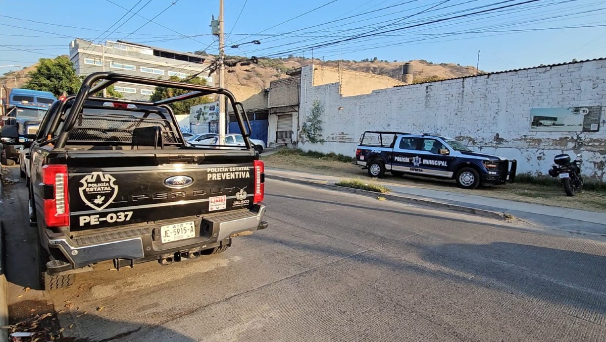 Autoridades arribaron a la colonia Paraísos del Colli luego del ataque a un hombre en Zapopan (Juan Carlos Munguía)