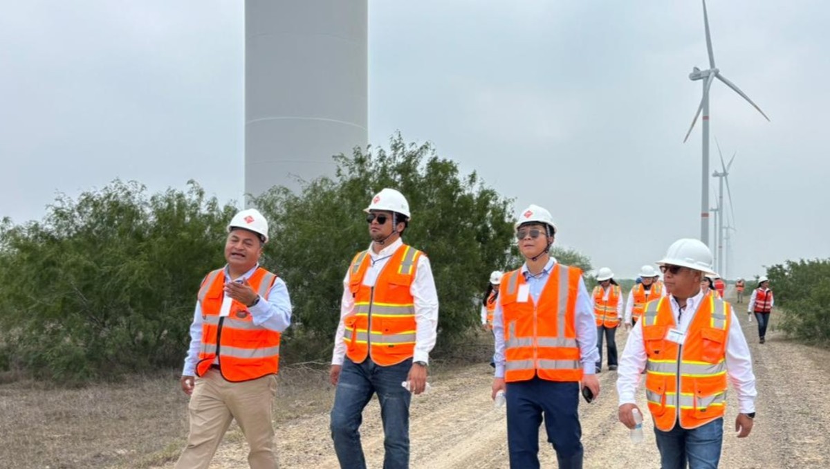 Autoridades tamaulipecas visitaron el parque eólico de la empresa SPIC-Zuma Energía en Reynosa.