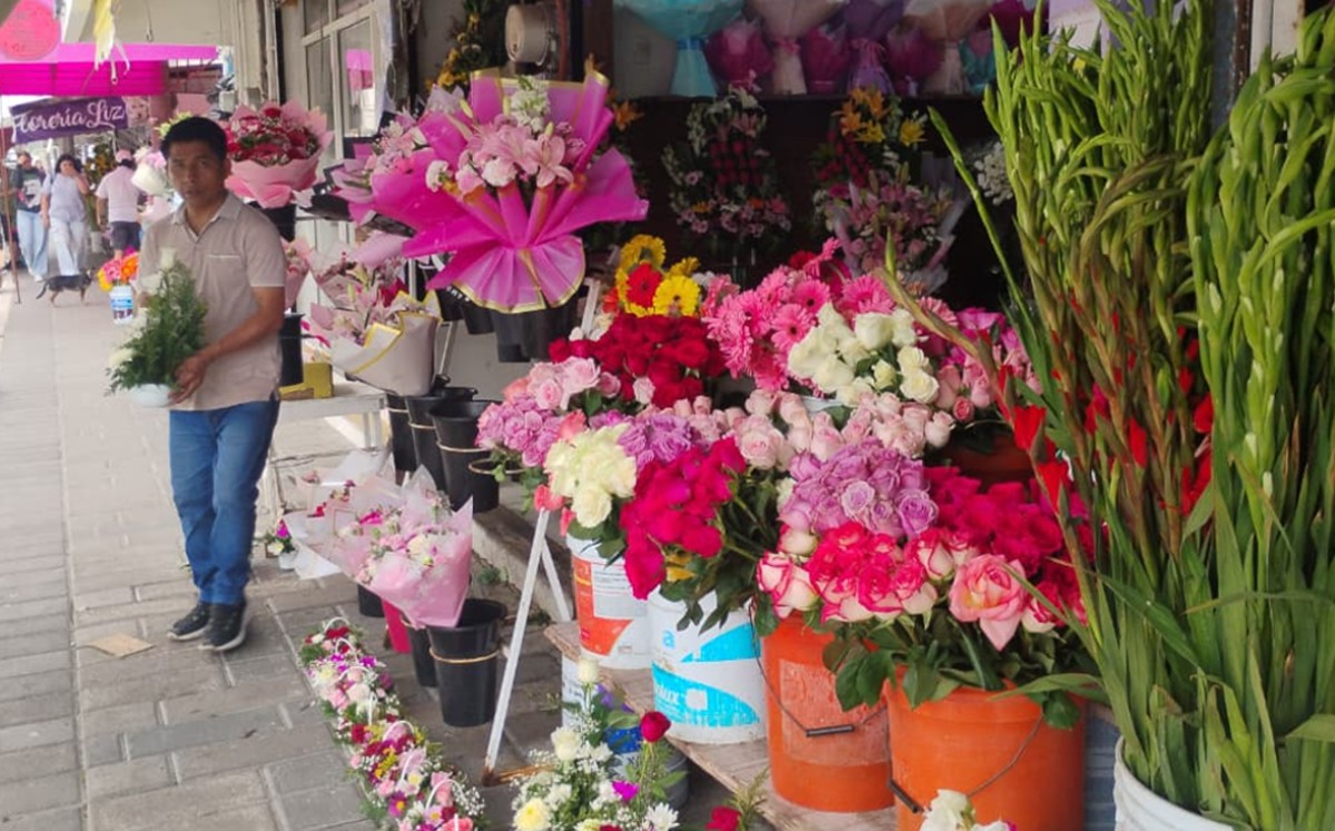 Comerciantes del sur de Tamaulipas esperan altas ventas durante el Día de las Madres. | Mario Juárez