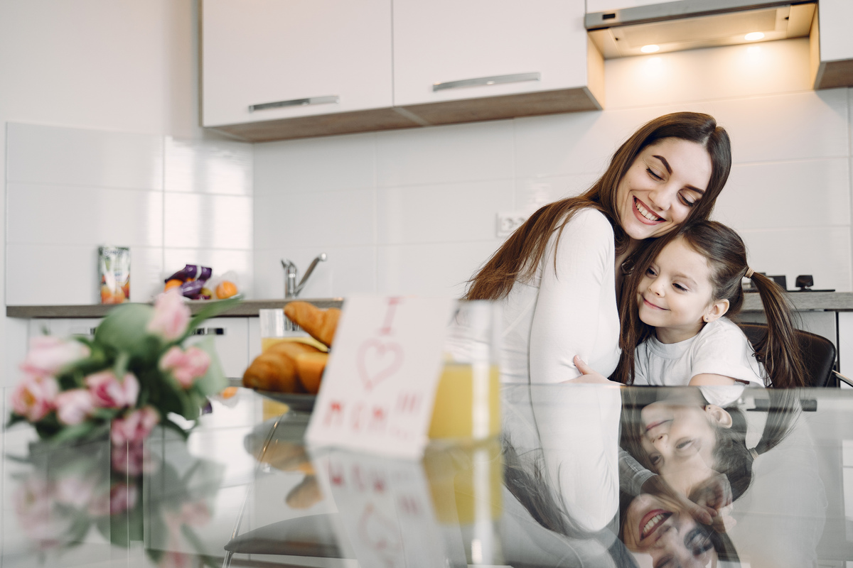 El trabajo de las madres en México se estima en 44 pesos por hora