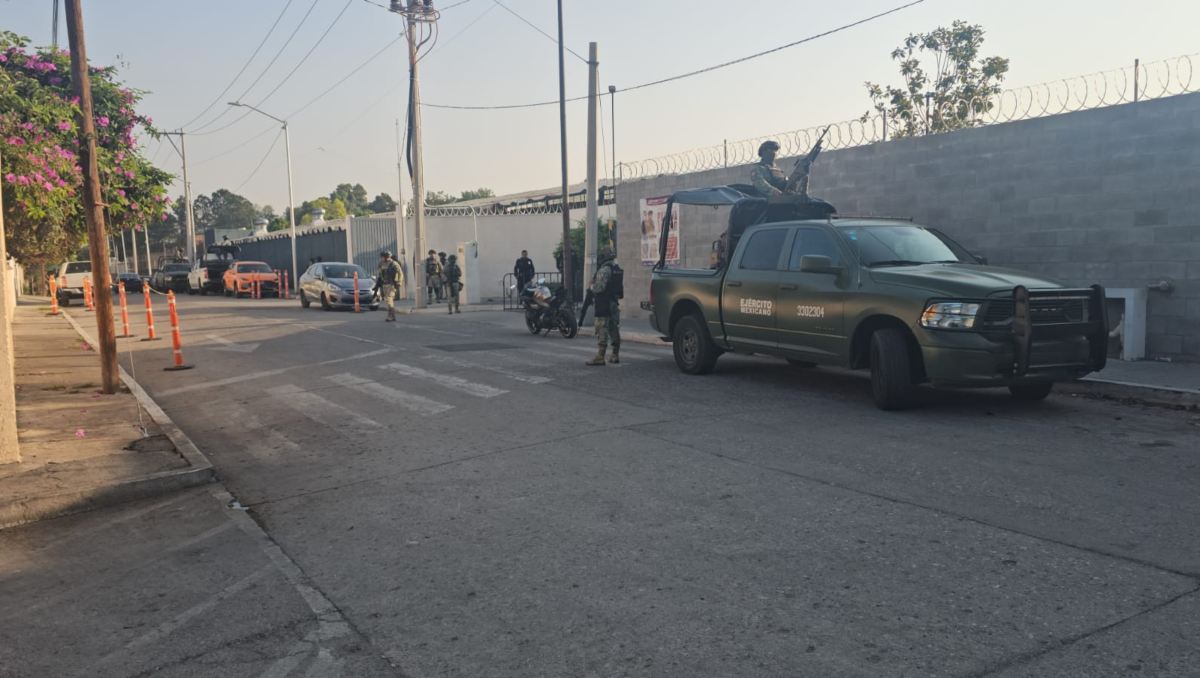 Hallan manta con amenazas frente a la SSC Puebla | Especial