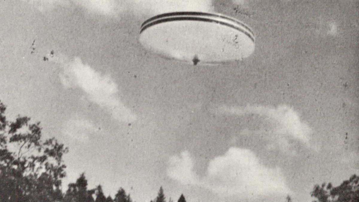 Foto tomada por el Dr. Daniel W. Fry, cerca de Merlin, Oregon, en una zona boscosa y publicadas en 1966. | FOTO: EU