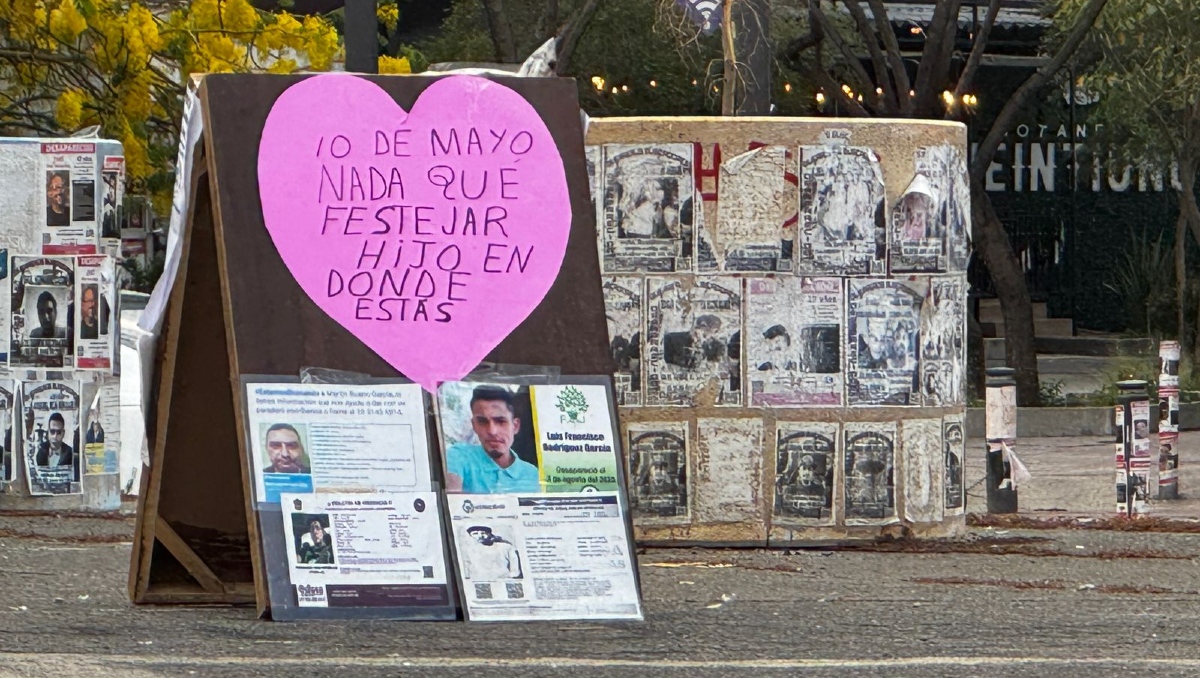 Madres se manifestaron en la Glorieta de las y los Desaparecidos de Guadalajara (Foto: Usi Toledo)