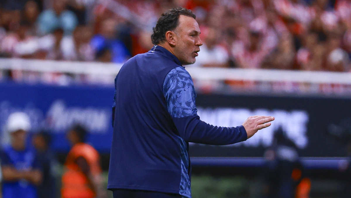 El técnico argentino se mantiene ecuánime ante la remontada de sus dirigidos (Foto: MexSport)