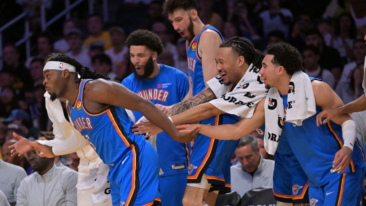 Thunder, una victoria de barrer a Lakers en los Playoffs de la NBA (Reuters)