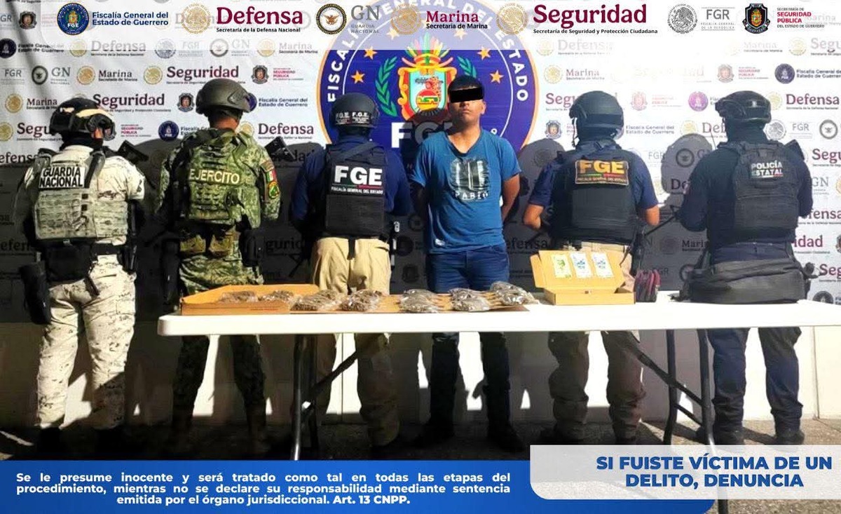 El hombre fue detenido con 35 bolsas de mariguana