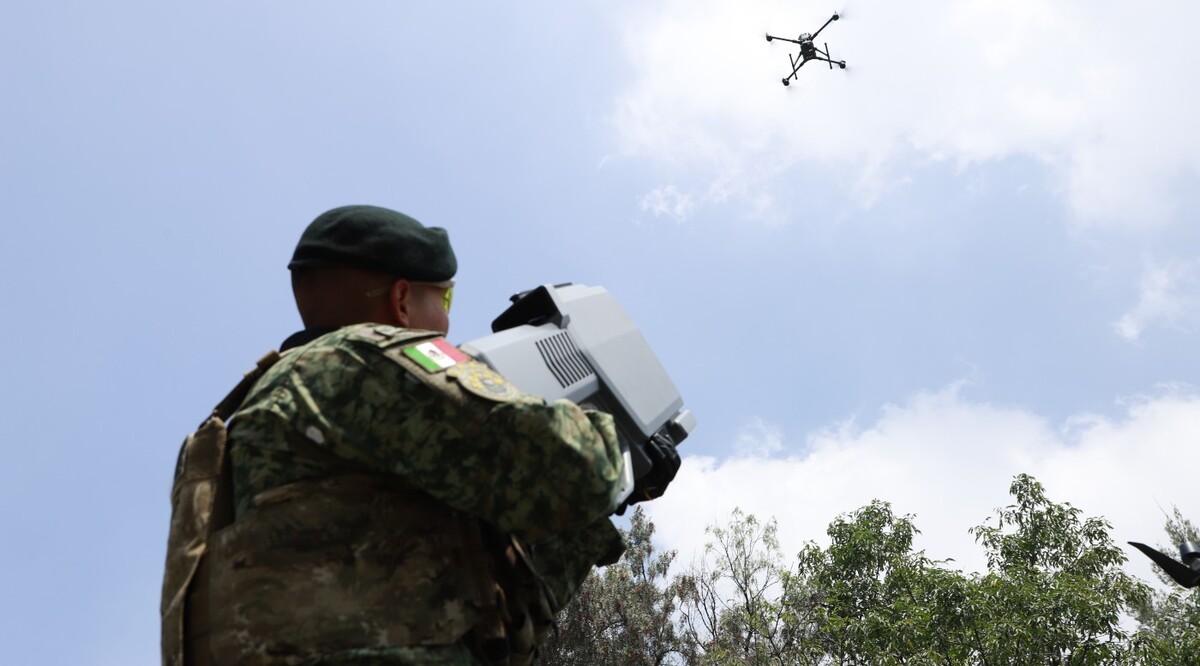 En octubre de 2025, se decomisaron 22 drones en un solo operativo en Badiraguato. | Foto: Juan Carlos Bautista
