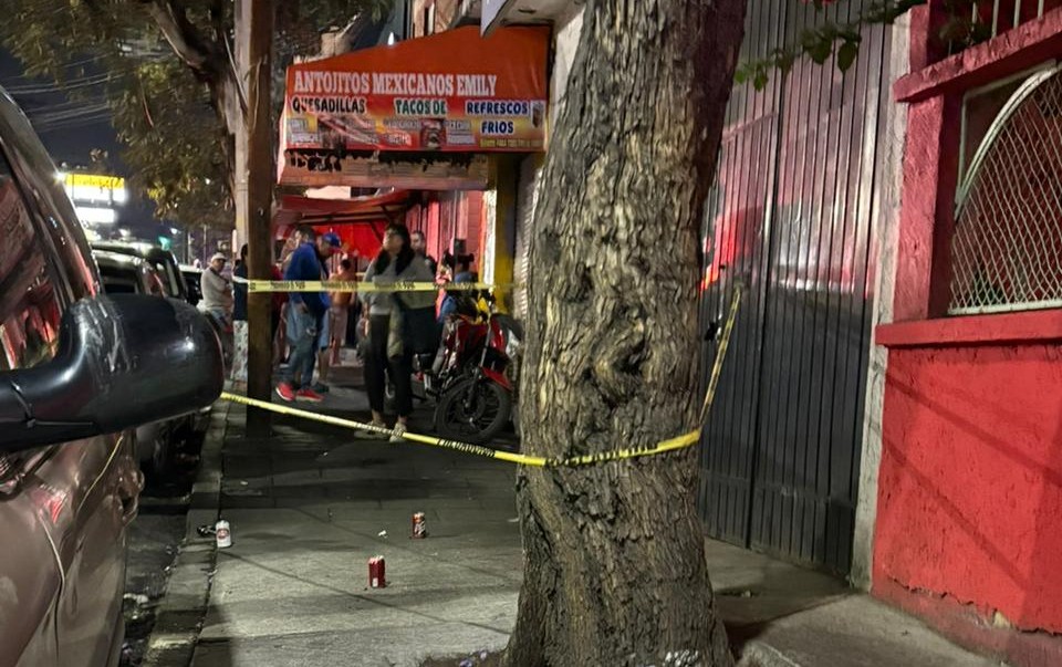 De acuerdo con testigos, los agresores viajaban a bordo de una motocicleta. | Foto: Especial