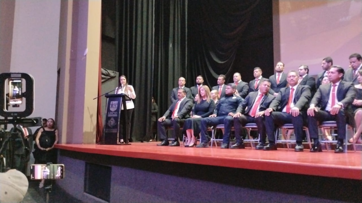 El anuncio se llevó a cabo en un evento formal en el teatro 'Hermila Galindo'. | Foto: Luis Alatorre