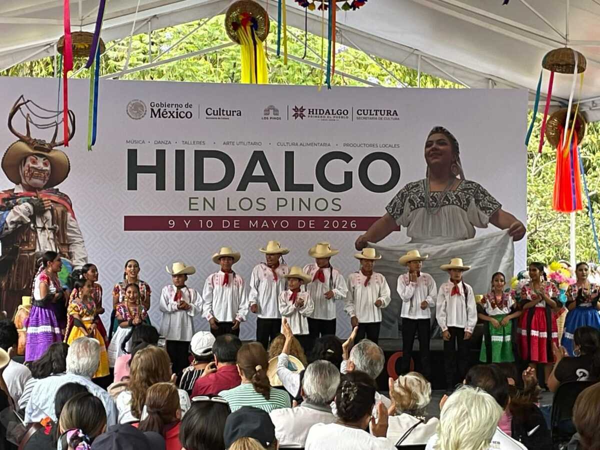 Artesanos y danzantes de Zimapán llegan a Los Pinos