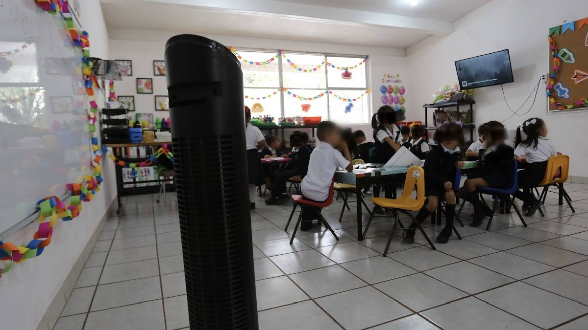Además de entregar nuevos equipos, también se revisó el estado de los ventiladores ya existentes. | Dany Béjar.