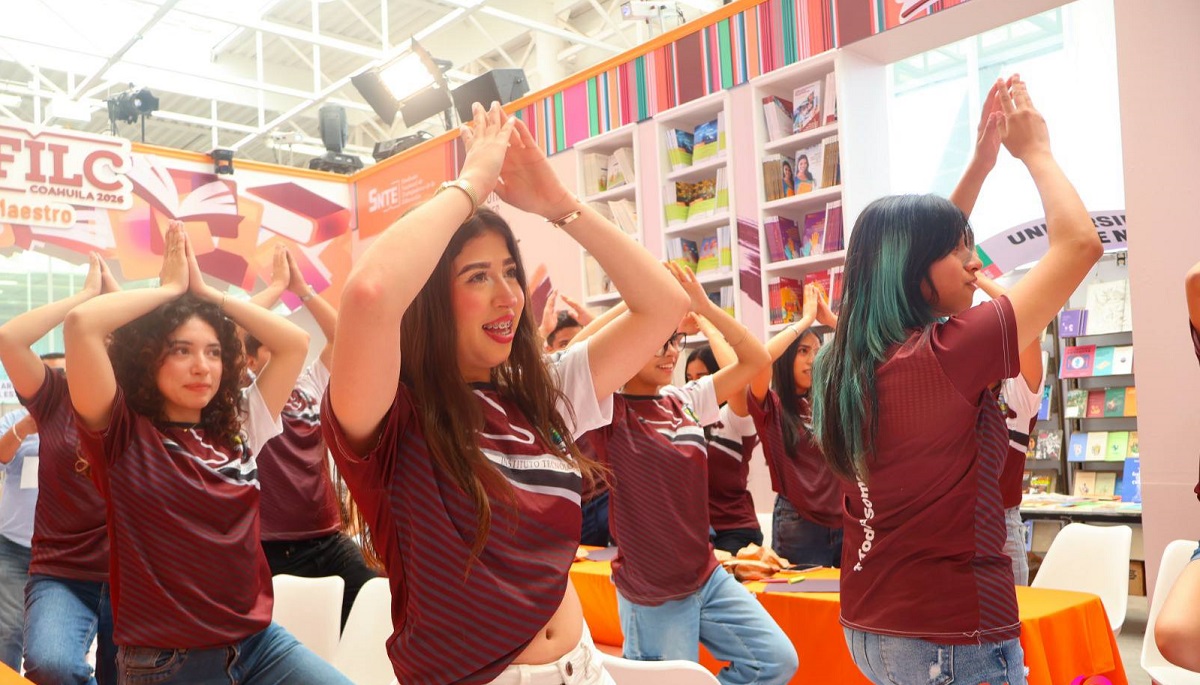 Estudiantes aprenden, debaten y juegan con videojuego educativo. (Cortesía)