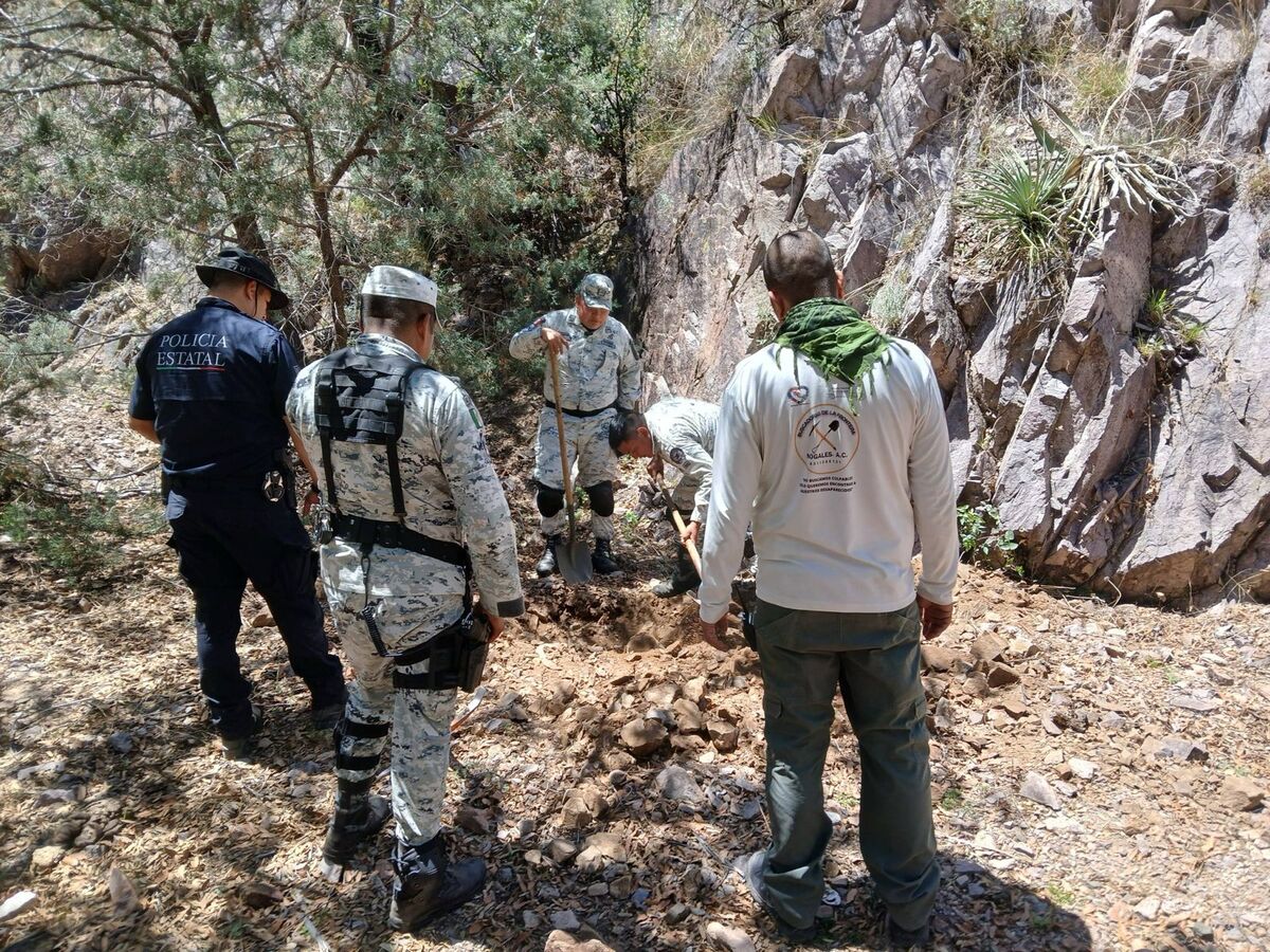 Entre los hallazgos, se documentaron restos óseos calcinados, osamentas y dos cuerpos encobijados en avanzado estado de descomposición. | Especial