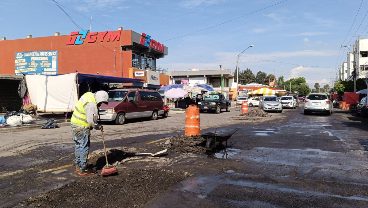 Atienden baches en Xilotzingo | Especial