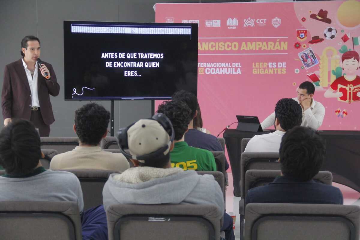 Eduardo Ramosclamont reflexiona sobre filosofía, fútbol e identidad.| Manuel Guadarrama.