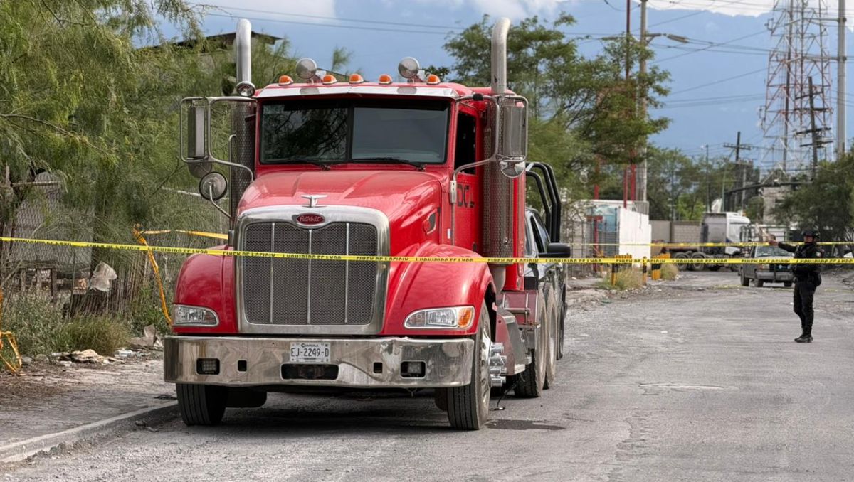 El tractocamión fue robado a las 6:00 horas del martes en San Nicolás.