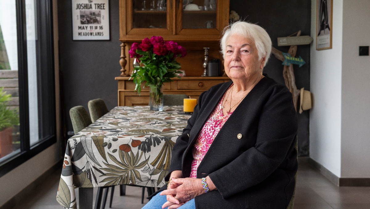 Marie-Therese Ross-Mahe, una mujer francesa de 85 años de edad, viuda de un veterano militar estadounidense, en Orvault, Francia. | AP