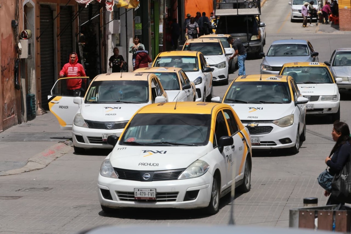 Taxis en Pachuca. (Jorge Sánchez)