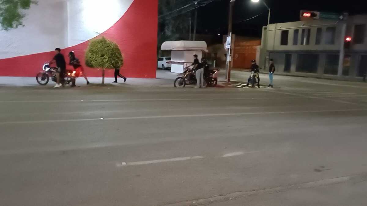 Circulaba con otros motociclistas menores de edad cuando fue agredido por un grupo de adolescentes en la colonia Villa California.| Especial.