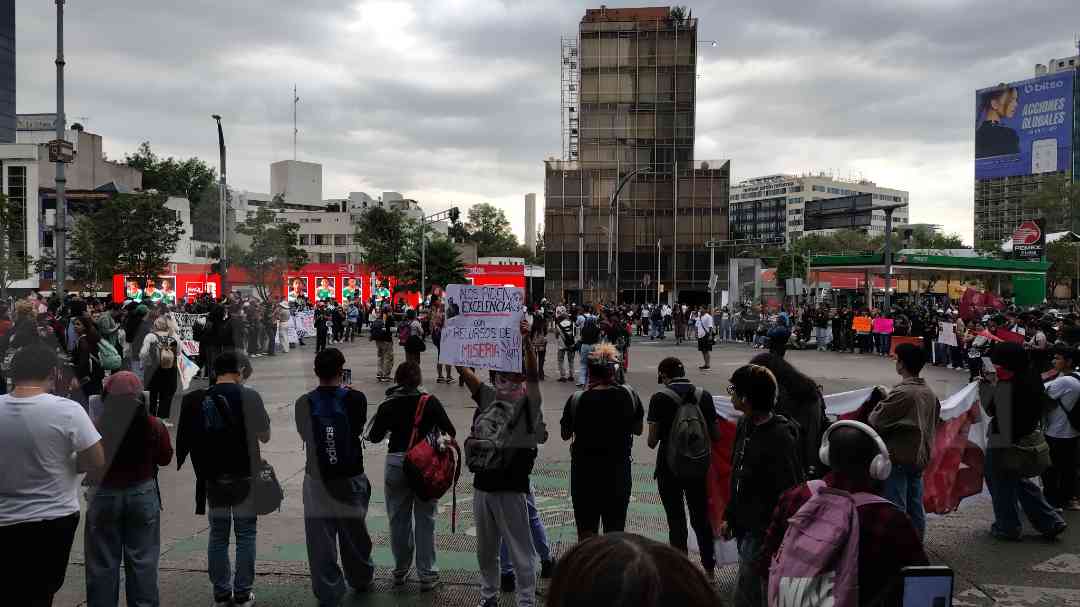 La comunidad del IPN no fue atendida en la Secretaría de Gobernación. (Foto: Jorge Becerril)