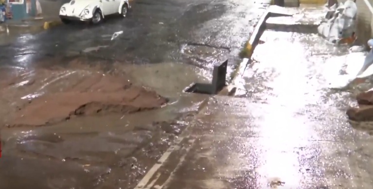 Fuertes lluvias provocaron un deslave en la colonia Chalma de Guadalupe. | Especial