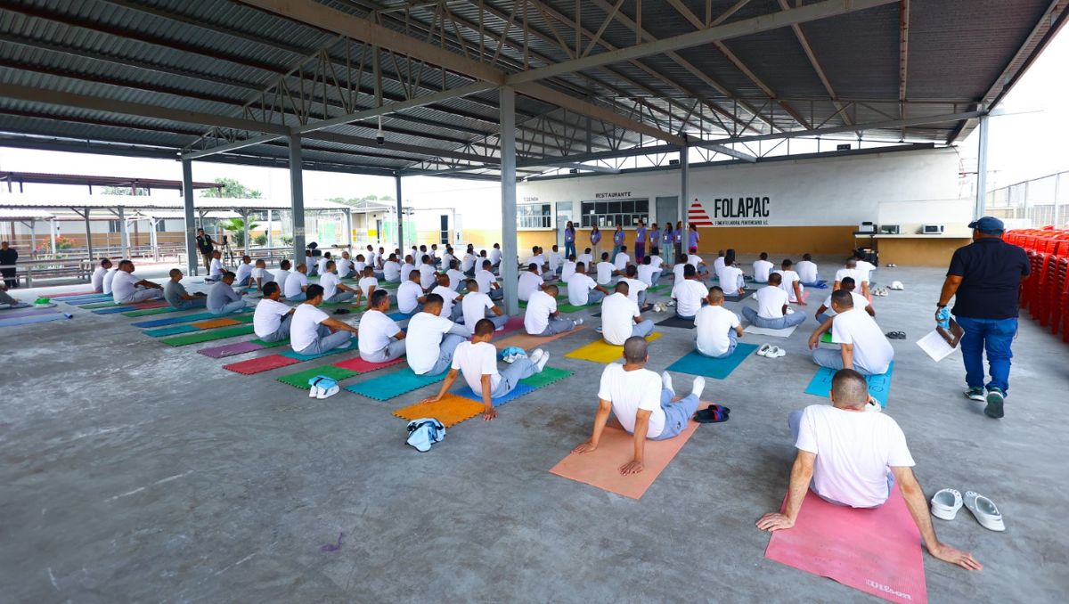 Internos comparten cómo el yoga se ha convertido en una herramienta de transformación personal, disciplina y reinserción social | Jorge López
