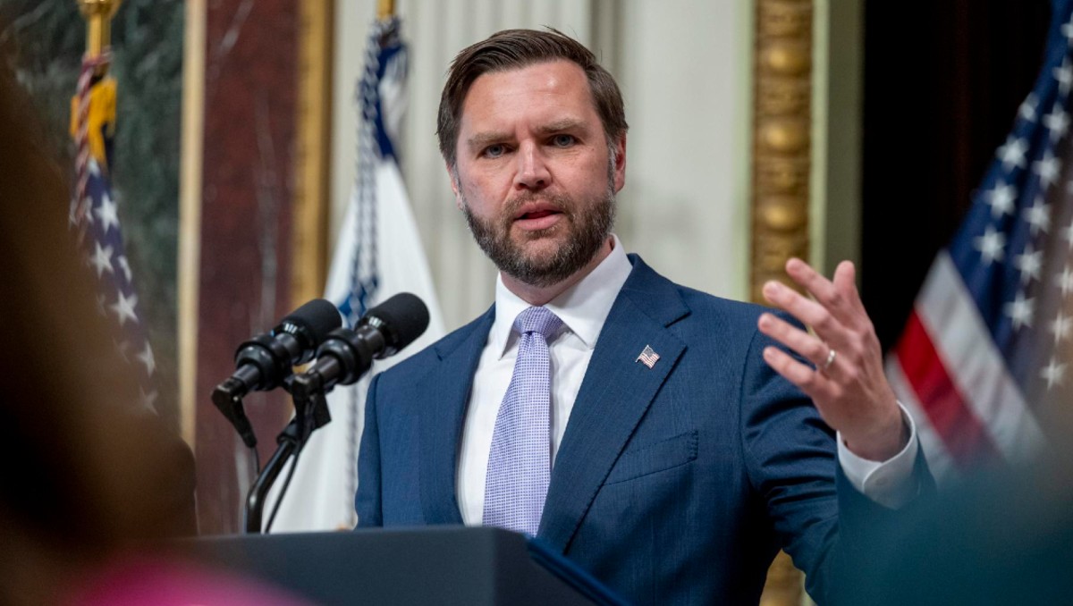 JD Vance se encuentra a cargo de las comunicaciones en EU tras el viaje de Trump a China | Foto: EFE