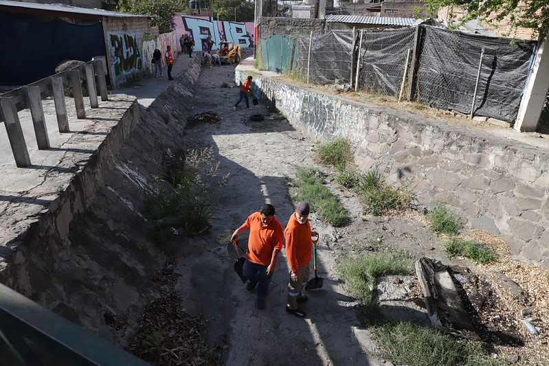 Limpieza en canales de Guadalajara. (Cortesía)