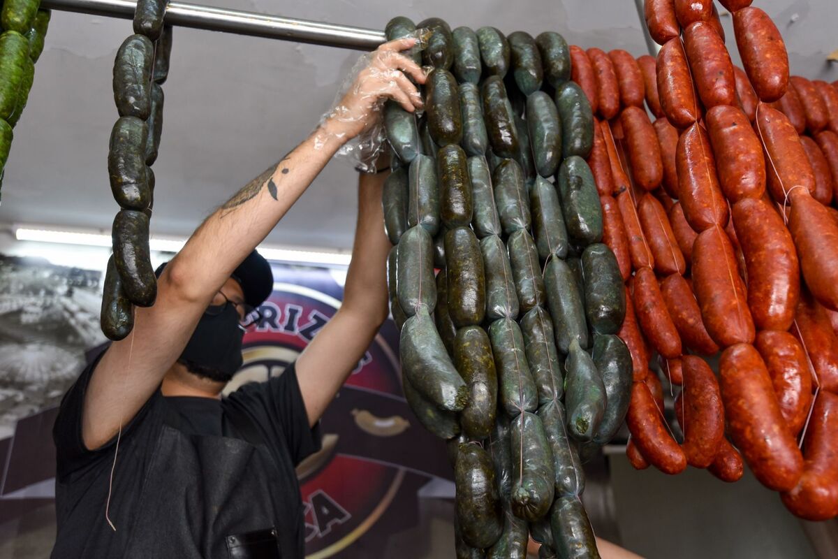 El Estado de México busca proteger la producción artesanal del chorizo de Toluca. | Foto: Cuartoscuro