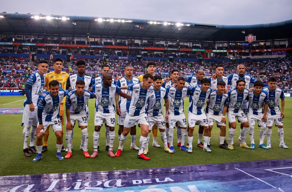 Pachuca se encamina lentamente a ser el caballo negro y levantar su octavo título (Imago7)