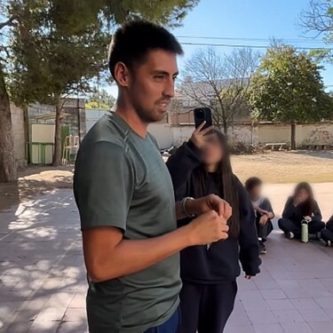 Profesor de Educación Física se hace viral tras encontrar la estampa de Messi |IG