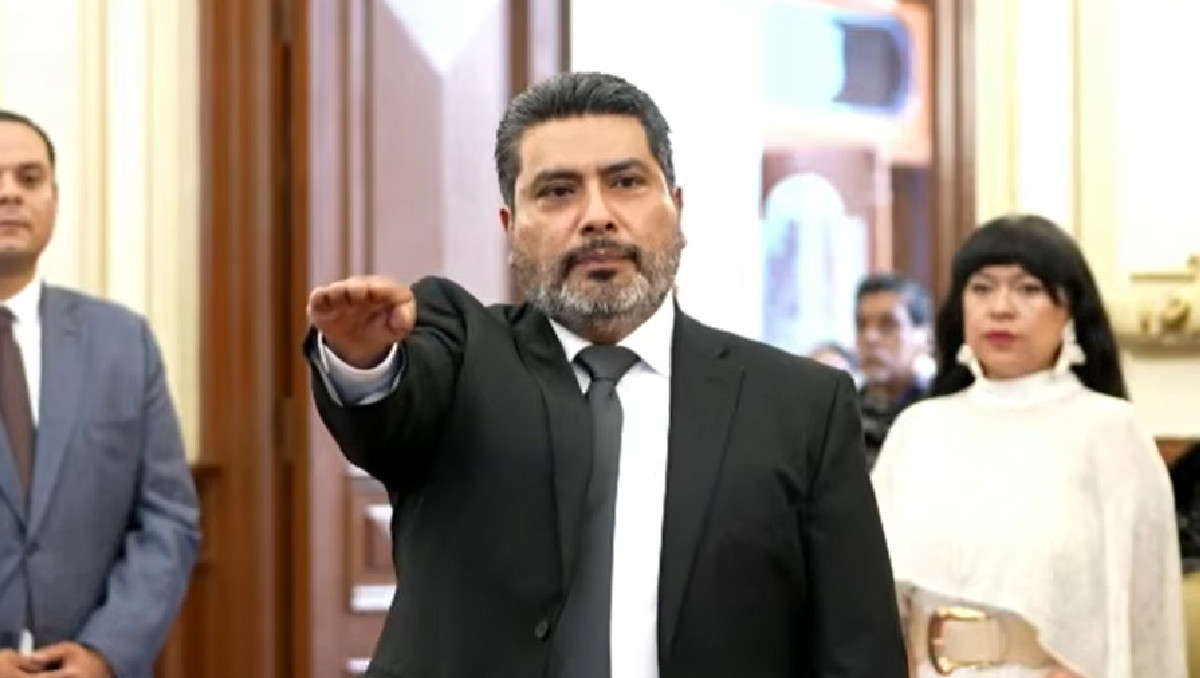 Rinde protesta José Alfonso Aguilar como secretario General del Ayuntamiento de Puebla | Especial