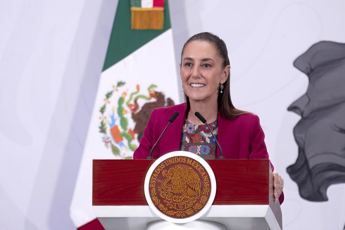 Sheinbaum recordó que en 2021 Lorezo Córdova estaba al frente del INE. | Foto: Presidencia